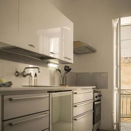 Old Town 2br With Balcony By Aureum Апартаменты *